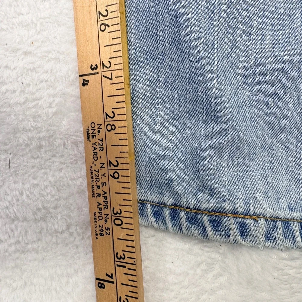Levis 550 Relaxed Fit Light Wash Denim Jeans Mens 36x32 Measures 35x30‎ Y2K Worn